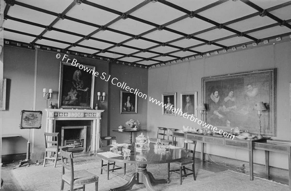 BAMEATH CASTLE DINING ROOM